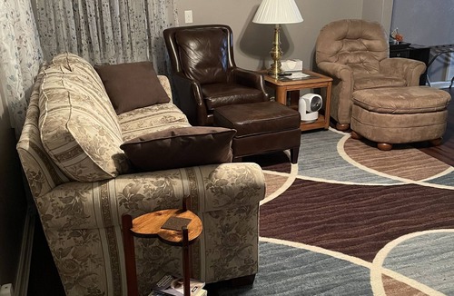 Waynoka House | Nancy Mae’s Cottage your home away from home, it’s all you need. Sleeps 6.