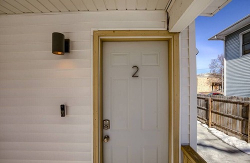 Lincoln House | Natural Organic White Modern Getaway