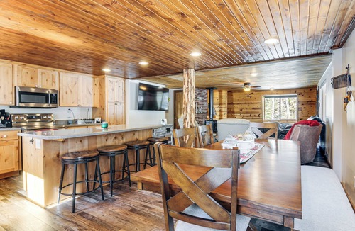 Meadow View Heights Cabin | Nature Lover’s Retreat! Family Duck Creek Cabin