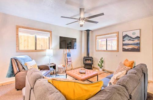 Red River House | Near Hiking & Main St! Mtn-View Red River Retreat