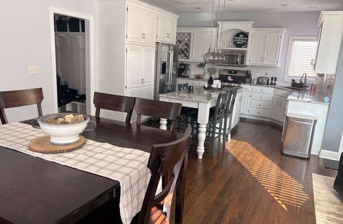 Shawnee House | Near Kansas City , 4BD, house, Hot Tub, Major international sporting event, HOA pool, golf cart