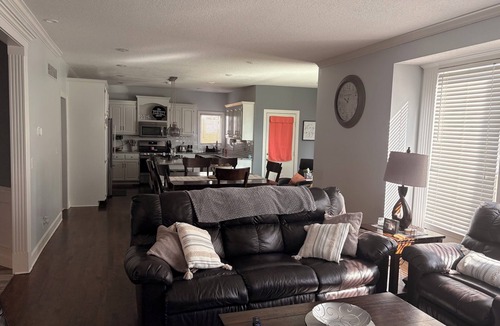 Shawnee House | Near Kansas City , 4BD, house, Hot Tub, Major international sporting event, HOA pool, golf cart