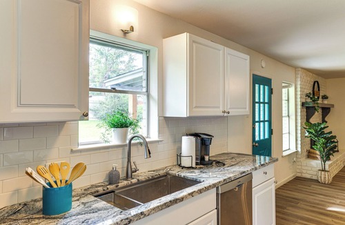 Fort Worth House | Near Shops & Eats: Commuter-Friendly FWTX Home