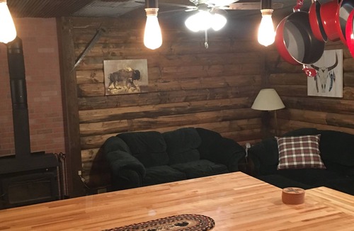 Dubois House | Near Yellowstone, Jackson Hole & Tetons - Sleeps 7