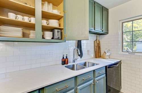 Joaquin House | Nest & Nook 2 Units, 2 Mins from BYU