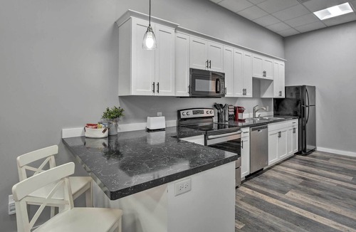 Albert Lea Apartment | NEW! Albert Lea Apartment: Walk to Fountain Lake!