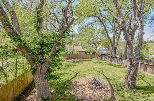 Kansas City House | New Cozy 3 Bedrooms 2 Bath House 4 Beds Sleeps 8