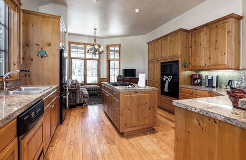 Edwards Cabin | New Listing! Arrowhead Luxury Home | Private Pond | Fire Pit + Pool Table