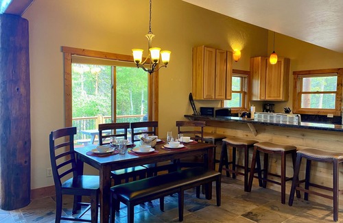 Valley of the Sun Cabin | New Rental! Pet Friendly Cabin, 24 miles to Breck - Golden Nugget