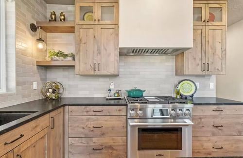 Orderville Cabin | New Zion cabin with hot tub, sauna, cold plunge @ Zion Knotty Pines