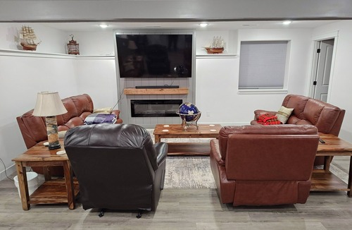 Manhattan House | Newer No-Pet No-Smoking home in quiet family neighborhood Manhattan, KS