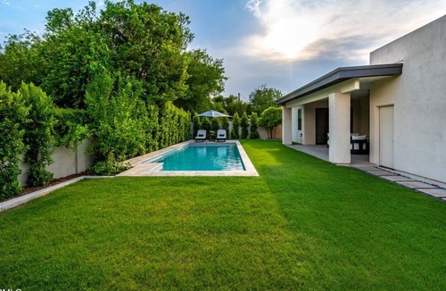 Camelback East Villa | Newly Constructed Modern Villa in North Central Phoenix