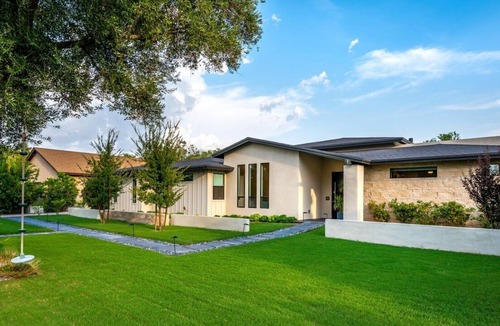 Camelback East Villa | Newly Constructed Modern Villa in North Central Phoenix