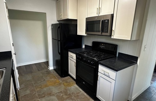 Pella House | Newly Remodeled, charming 3-bedroom house in lovely Pella
