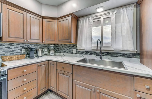 Storm Lake House | Newly Remodeled Home in Storm Lake w/Private Yard