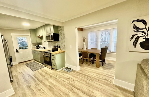 Maryville House | Newly renovated 3-bedroom home with backyard & space for the family