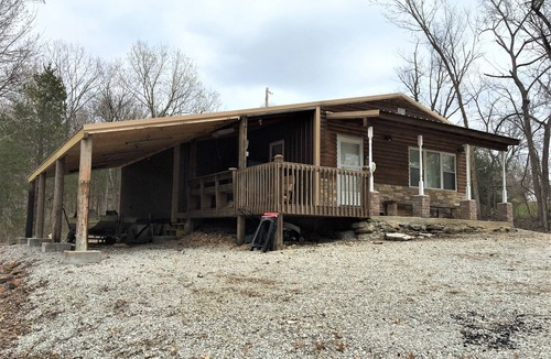 Deepwater Cabin | Newly Renovated Cabin on Truman Lake Warsaw, Clinton, Bucksaw.