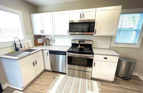 Wa Keeney House | Newly renovated upper floor!
