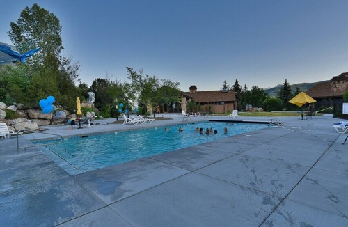 Wolf Creek Condo | Nice 1 bedroom easy access to pool/hot tub