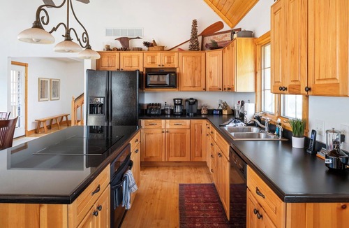 The Galena Territory House | North Woods Lodge Vibes Hot Tub+Fire Pit 3 Seasons Room Galena Territory Retreat