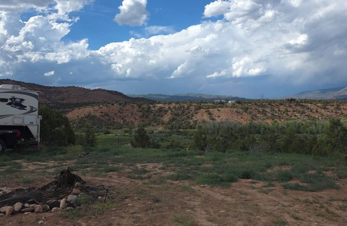 Fruitland House | Northern Stargazing Mountain Haven, Scenic & Peaceful views 2-BR R/V with AC!