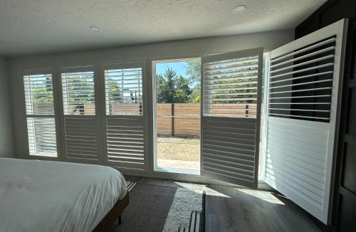 Southeast Boise House | Off-Broadway - Modern woutdoor haven
