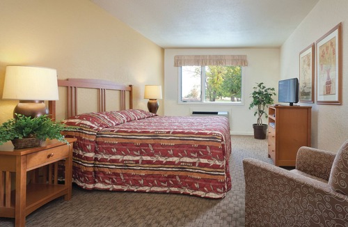 Afton Resort | OFFICIAL LISTING | WorldMark Grand Lake 2BR Condo w/Fireplace, Pool, & More!