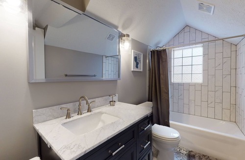 Morton Meadows House | Oh! The Places You'll Go! Midtown Pet-Friendly 3-Bed Near Med-Center