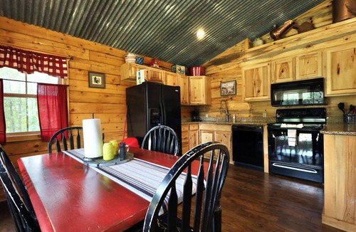 Murfreesboro House | Old Mill Cabin #2 - on the Little MO River, large yard, bunk room!