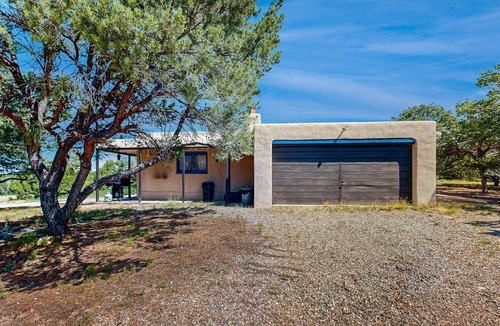 Santa Fe House | Old Santa Fe Manor- 3 Acre Escape, 10 min to Plaza