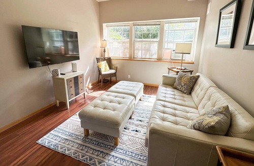 Historic Fort Collins High School Apartment | Old Town - Beautiful 2 Bedroom; Walk/Or Ride Your Bike To Old Town