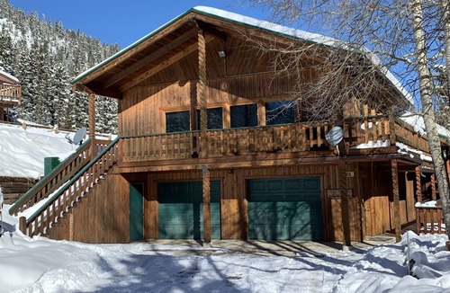 Taos Ski Valley Cabin | ON THE RIVER! MINUTES FROM SLOPES! SLEEPS 16