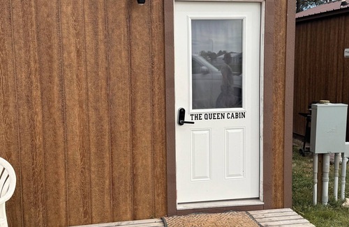 Tuthill Cabin | O’Neill Ventures’s Queen Cabin with WIFI