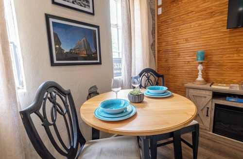Laurel Apartment | Only Groundfloor access Downtown Laurel - G