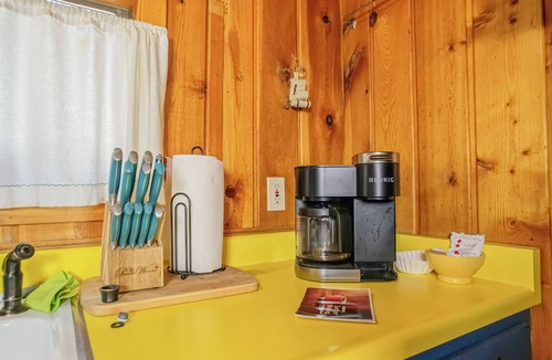 Aspen Brook Cabin | Original RMNP Riverfront Cabin on the Thompson River