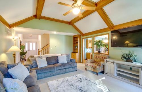 Overland Park House | Overland Park Family Home w/Game Room & Backyard!