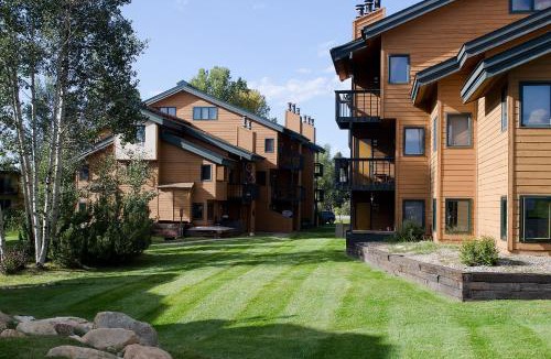 Steamboat Springs Apartment | P103C - The Pines Condominiums