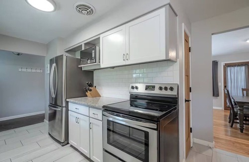 South Central Omaha House | Pacific Place | Comfort and Convenience in Central Omaha