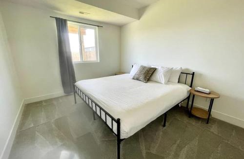 Papillion House | Papillion Family Home with Garage