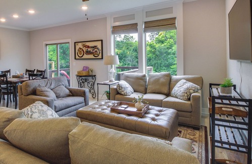 Waldron House | Parkville Vacation Rental Near Creekside Complex!