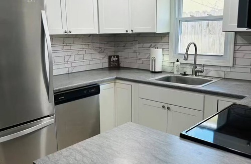 McPherson House | Peaceful 2-bedroom house with AC in charming McPherson