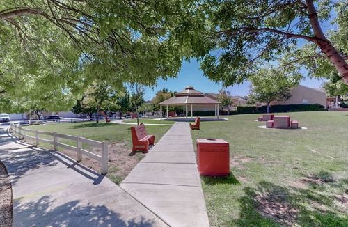 Tres Placitas House | Peaceful 3bd/2.5ba home w/yard, garage