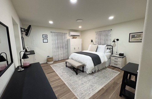 Parsons House | Peaceful Country Retreat Near Town.