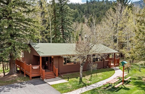 Estes Park Cabin | Peaceful Riverfront Cabin Evergreen A