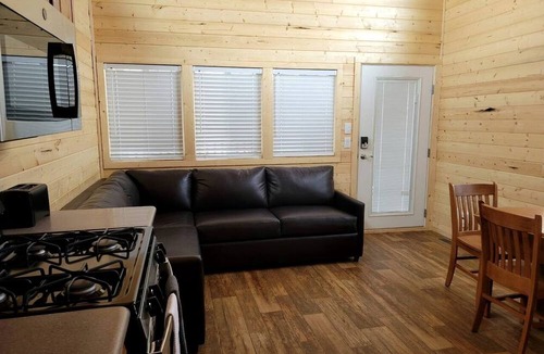 Valle Cabin | Peaceful Tiny Home Getaway with Loft & Open Sky Views in Williams, Arizona