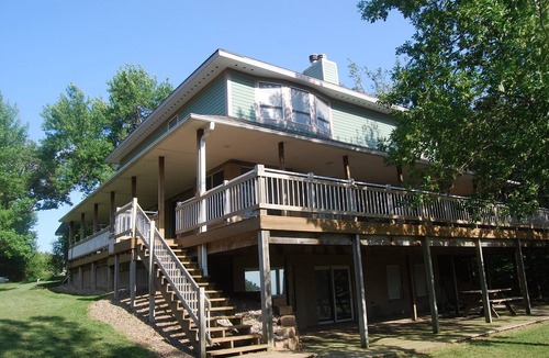 Missouri Valley House | Peacful 4-bedroom home just outisde Missouri Valley and 25 minutes from Omaha