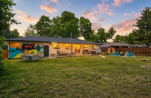 Littleton House | Peak State | Hot Tub, Sauna & Arcade