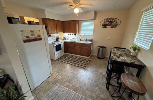 Junction City House | Perfect 2-bedroom house with AC in charming Junction City