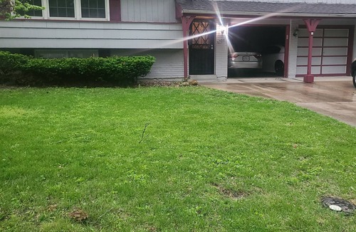 Raytown House | Perfect 3-bedroom 2 level furnish house with AC and heat in Raytown neighborhood