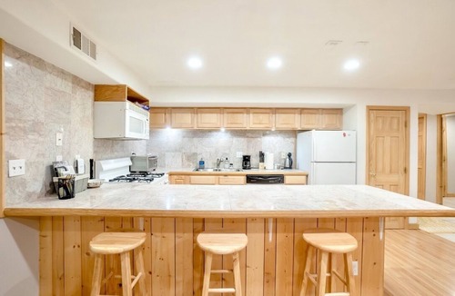 Glenwood Springs Apartment | Perfect Glenwood Springs Retreat Near Downtown!